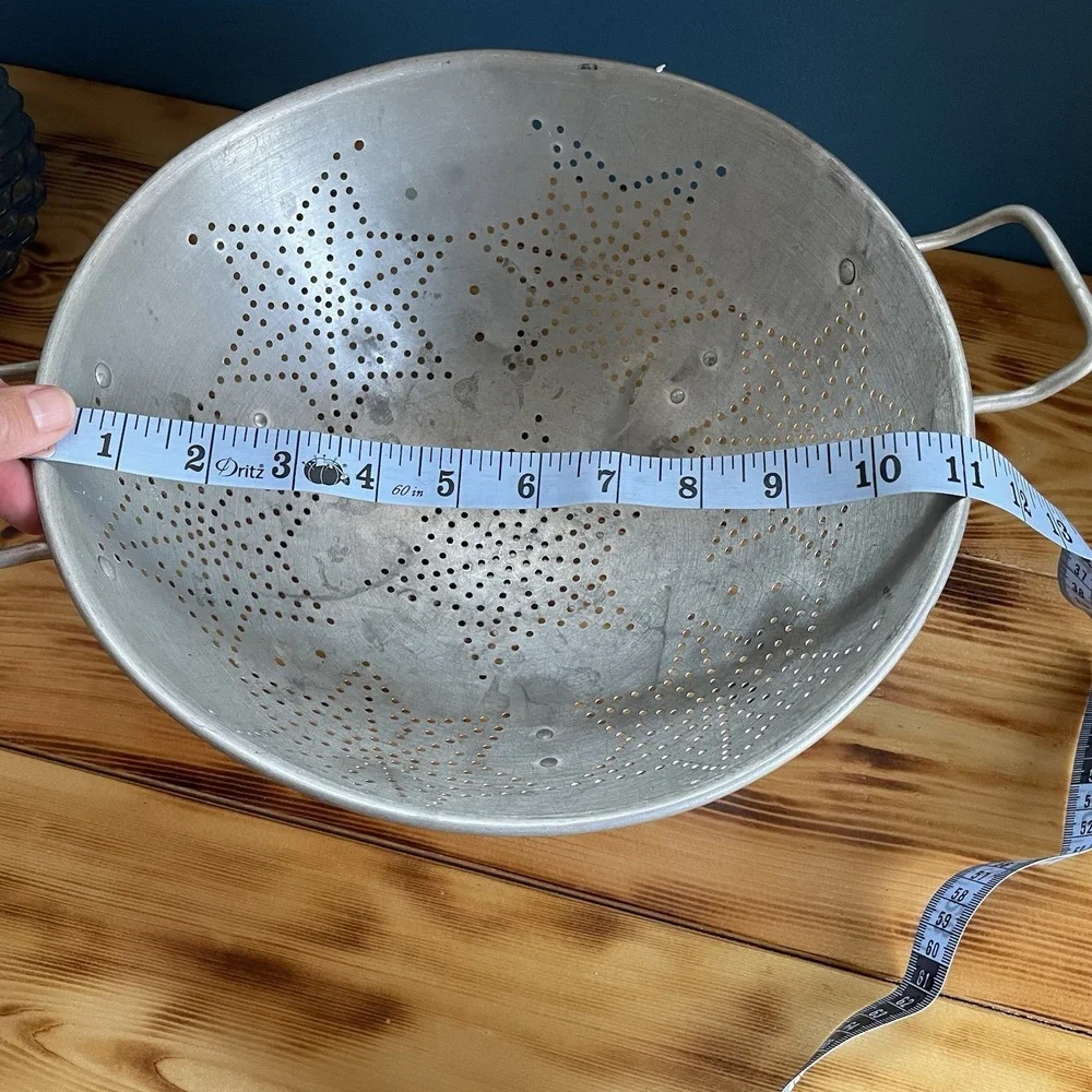 Vintage Mirro Aluminum Round 3 Leg Strainer w/ Star Pattern 11